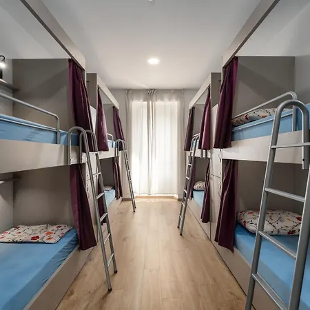 Hostel Antique *