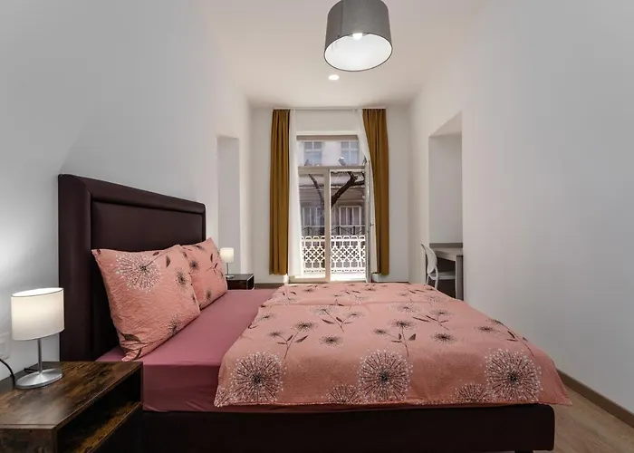 Antique ホステル