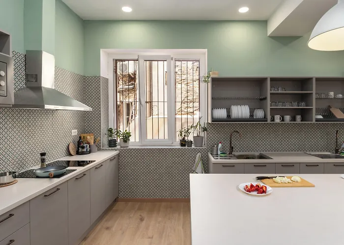 Antique ホステル プーラ