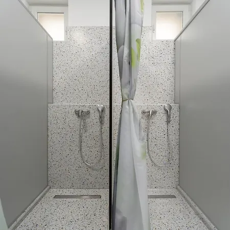 Antique Vandrarhem Pula